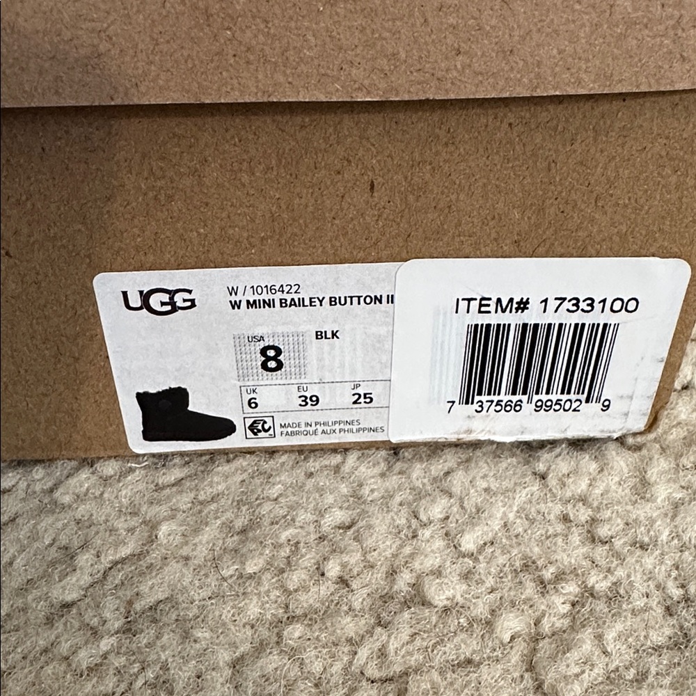 UGG Mini Bailey Button II Boots Sz 8 NIB - Picture 6 of 7